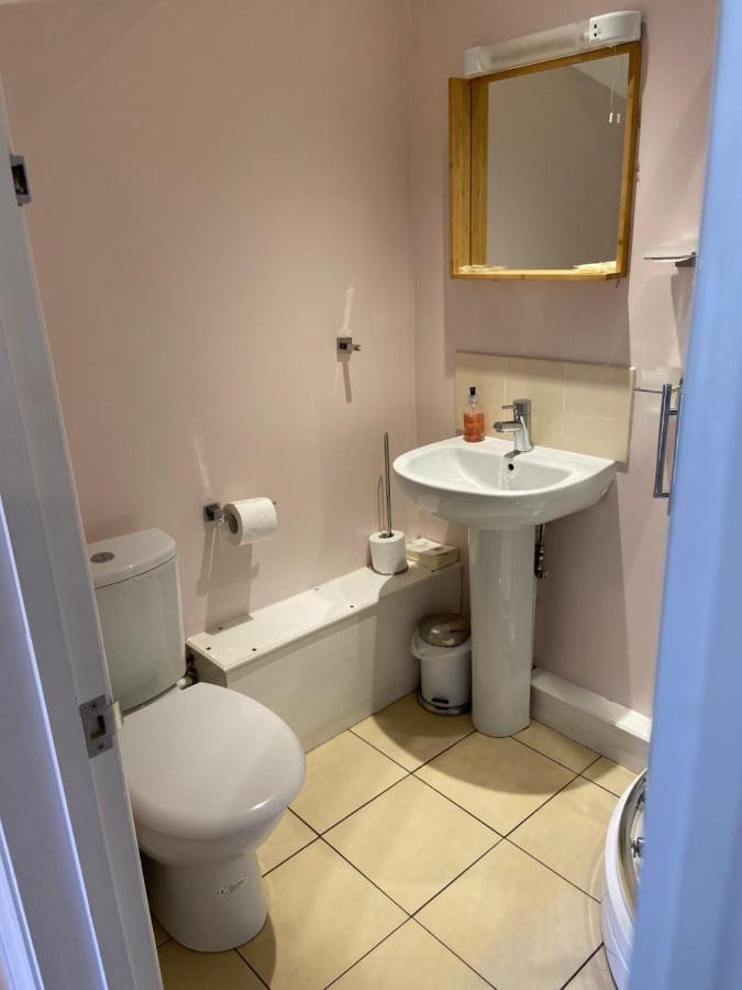 The Ashton Gate Mews Hotel บริสตอล ภายนอก รูปภาพ