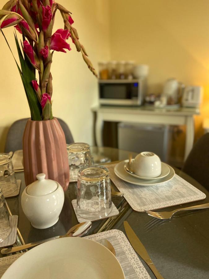 The Ashton Gate Mews Hotel บริสตอล ภายนอก รูปภาพ