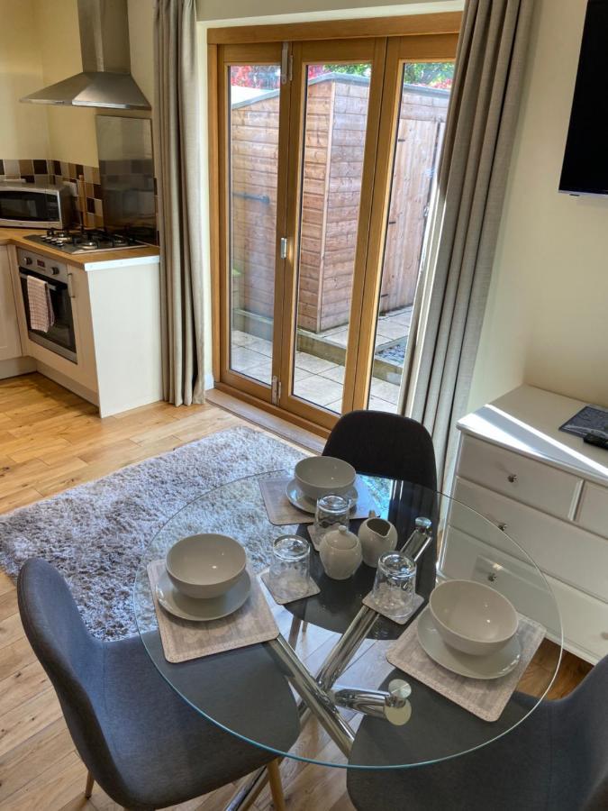 The Ashton Gate Mews Hotel บริสตอล ภายนอก รูปภาพ