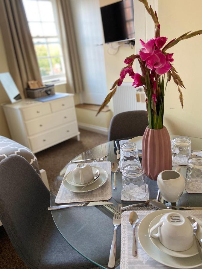 The Ashton Gate Mews Hotel บริสตอล ภายนอก รูปภาพ